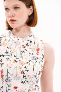 White Floral Chorus